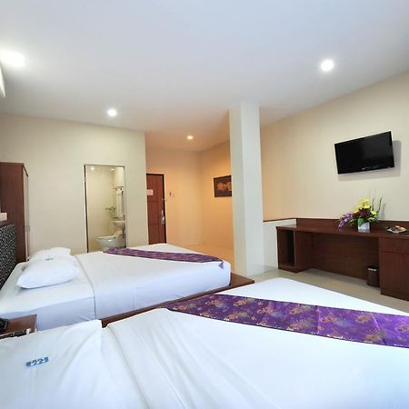 Gaja Hotel Pekanbaru Ngoại thất bức ảnh
