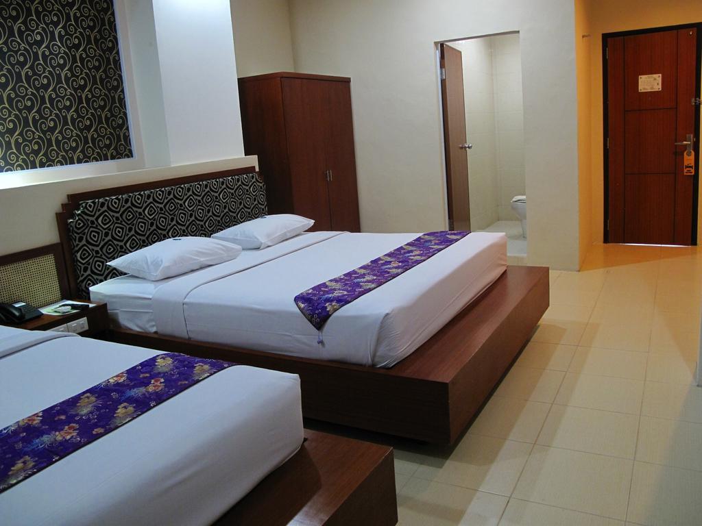 Gaja Hotel Pekanbaru Ngoại thất bức ảnh