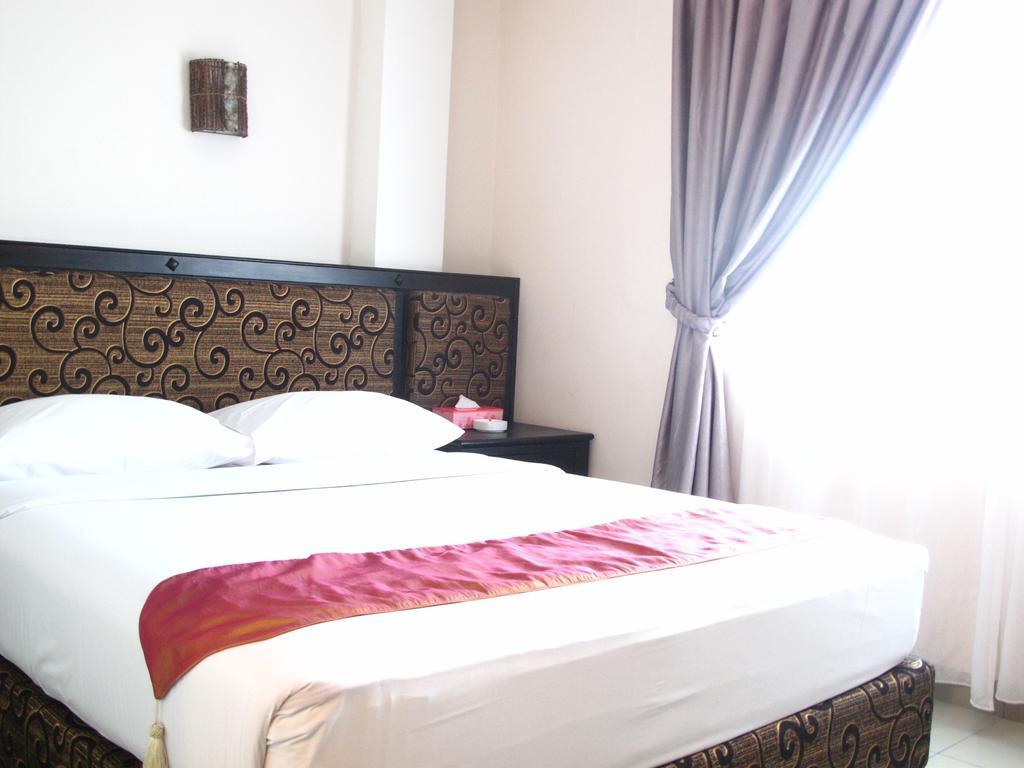 Gaja Hotel Pekanbaru Ngoại thất bức ảnh