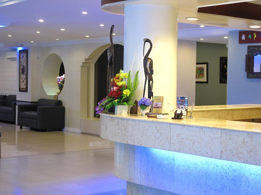 Gaja Hotel Pekanbaru Ngoại thất bức ảnh