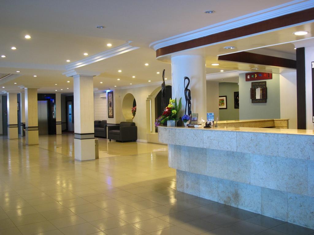 Gaja Hotel Pekanbaru Ngoại thất bức ảnh