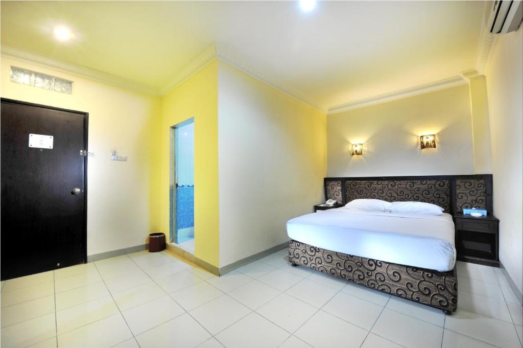 Gaja Hotel Pekanbaru Phòng bức ảnh