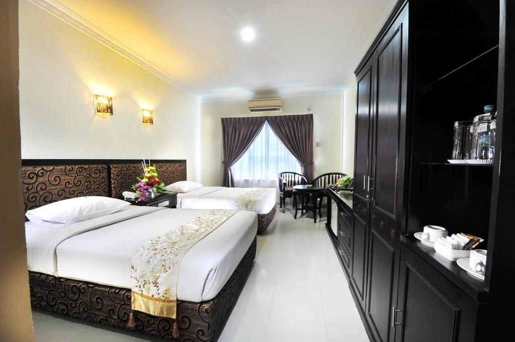 Gaja Hotel Pekanbaru Ngoại thất bức ảnh